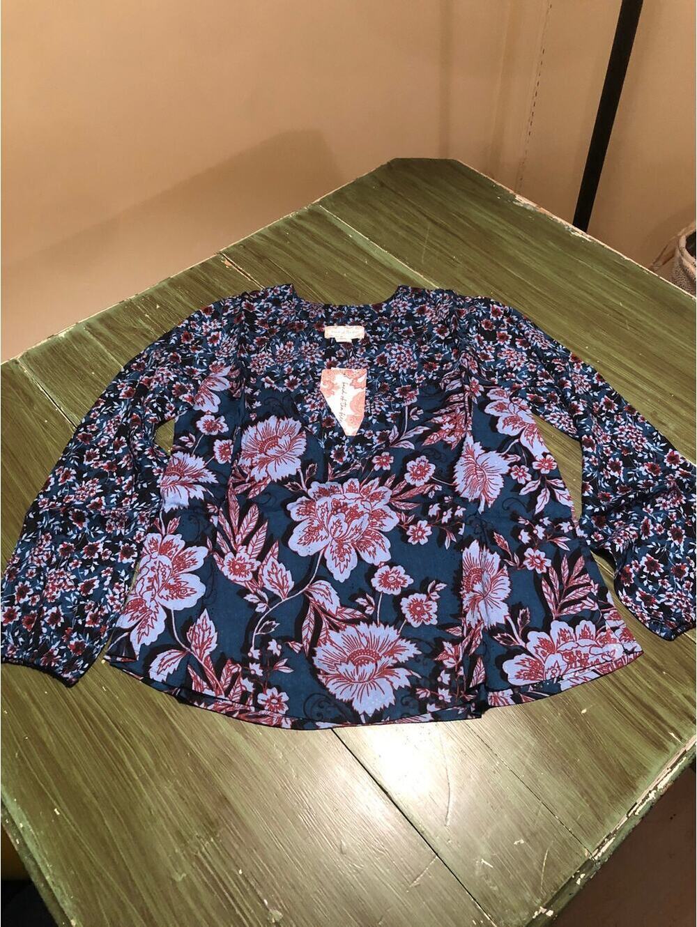 Band of the Free NWT Sapphire Floral V-Neck Long Sleeve Blouse Size XS